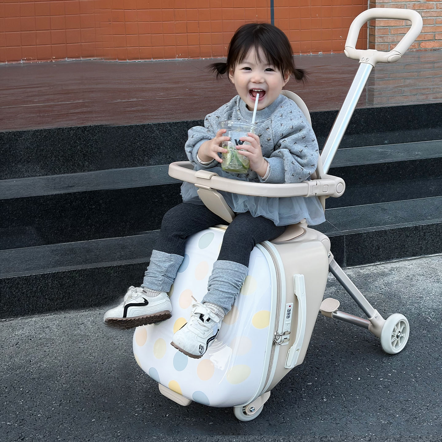 Walizka podróżna dla dzieci, n – Baby Nursery Trolley recenzja i cena